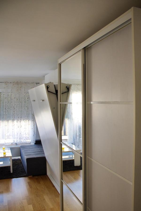 Studio Apartman Miljacka 13 SJJ Buitenkant foto