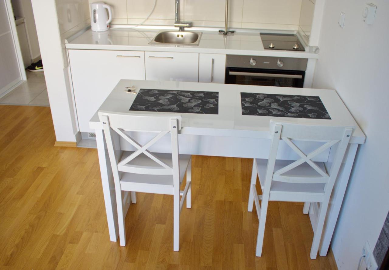 Studio Apartman Miljacka 13 SJJ Buitenkant foto